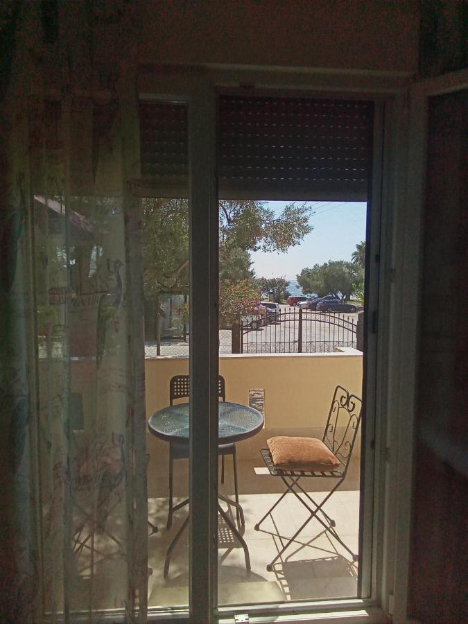 Irina Haus Apartment Gerakini Ngoại thất bức ảnh